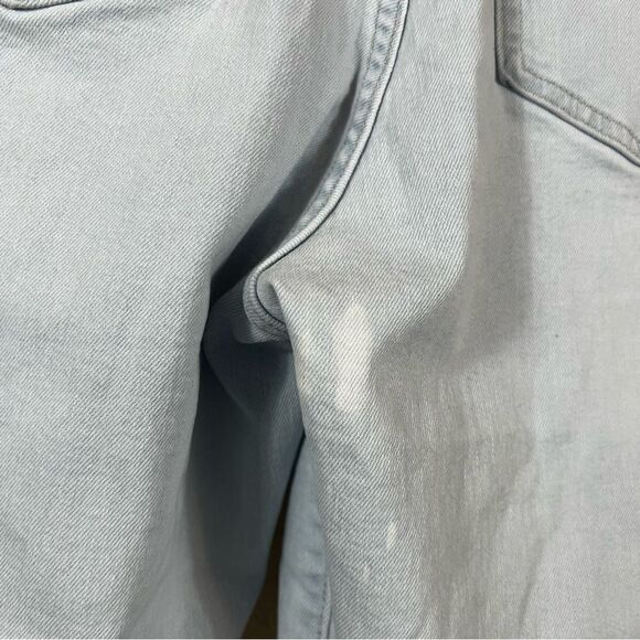 Levi’s SilverTab Light Wash Mom Jean - Picture 14 of 16